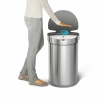 Půlkulatý bezdotykový koš, 45 l, matná ocel, nerez